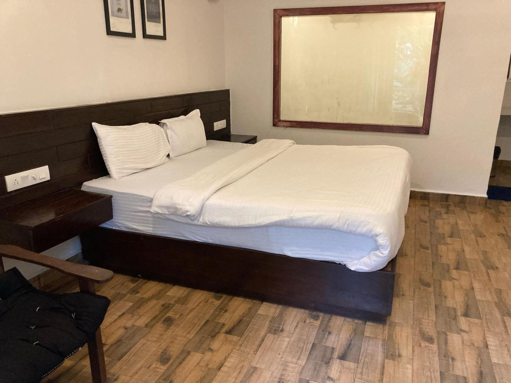 Hotel O Calangute Beach Resort Candolim Exteriör bild